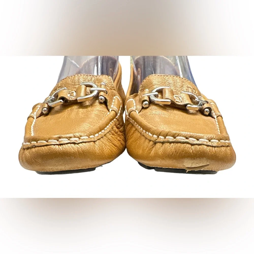 Donald J Pliner Viky Women’s ~Size 8M~ Mustard Color Loafers Flat Slip On Shoes